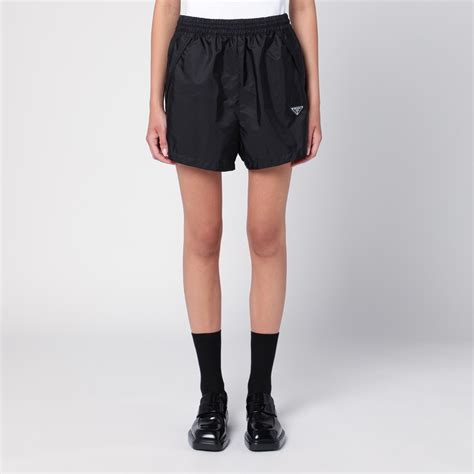 prada damen shorts